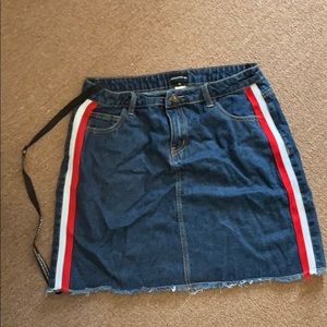 Pretty Little Thing Striped Denim Skirt